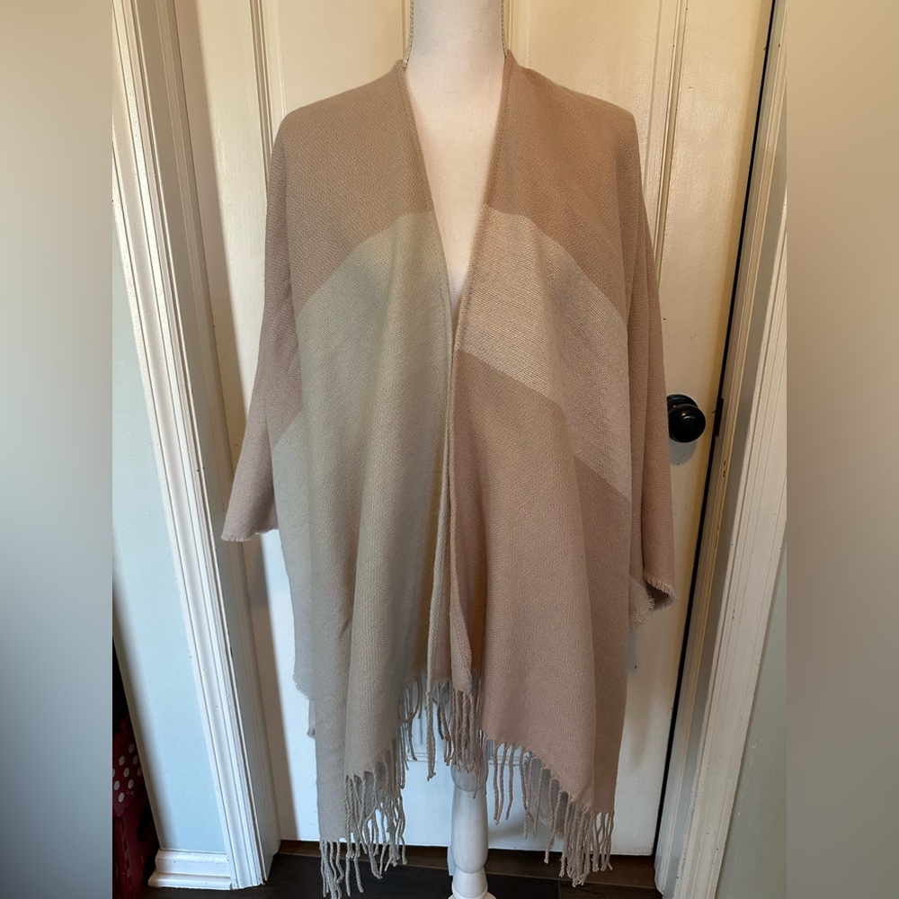 Soia & Kyo Womens Open Front Fringe Knit Cardigan Poncho Shawl Sweater O/S